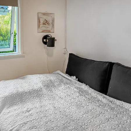 2 Bedroom Gorgeous In Dom wakacyjny